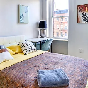 3-bedroom-gorgeous-suit-in-hells-kitchen.us-newyorkcity.com/